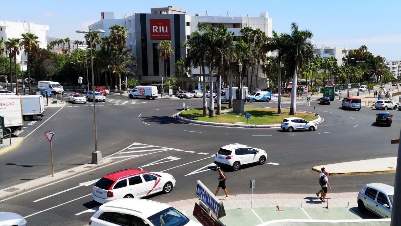 Kevin'S House - Front Of Yumbo Center In Maspalomas - Playa Del Ingles San Bartolomé Exteriör bild